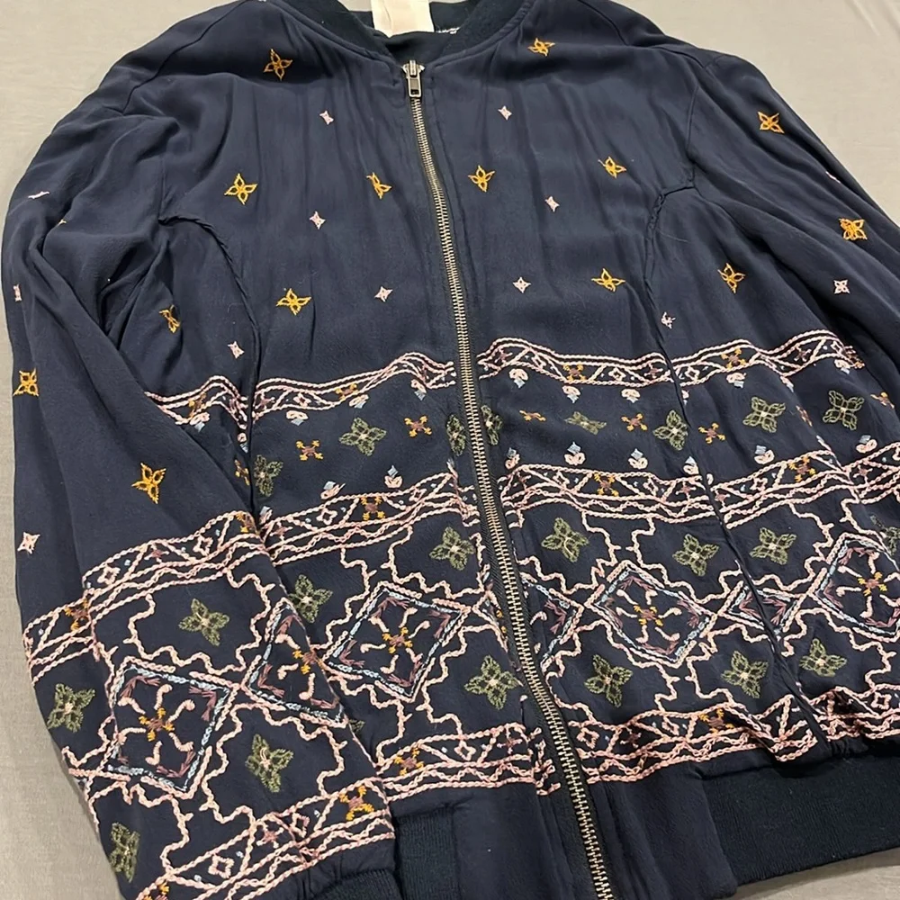 Embroidery bomber jacket - Picture 2 of 4